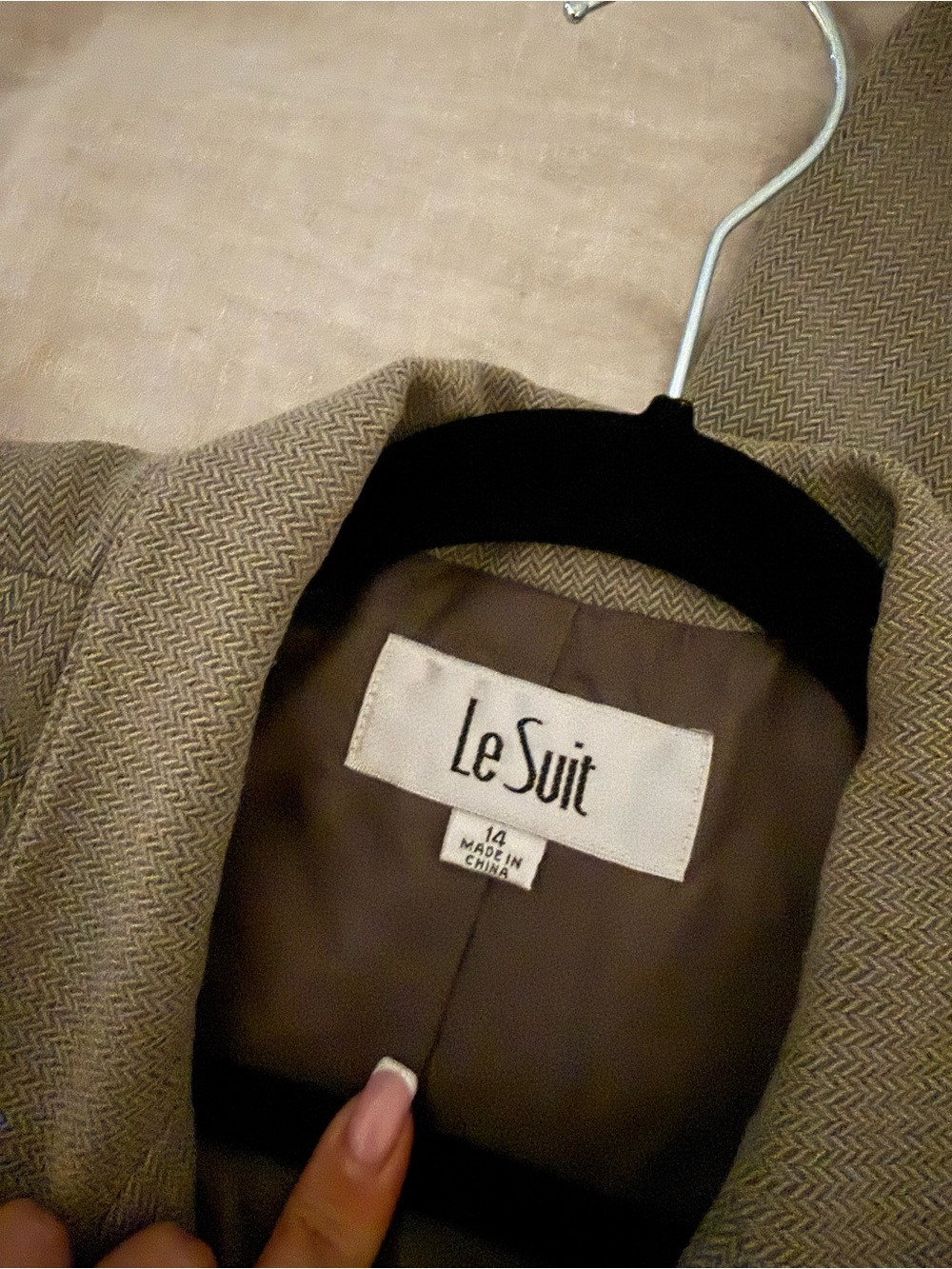 Beige Textured Suit (SET) - Picture 3 of 3